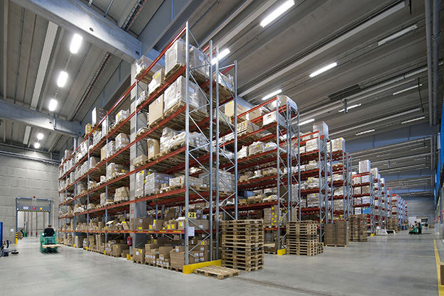 achieve compliance through regular pallet rack inspections for your warehouse racking storage system